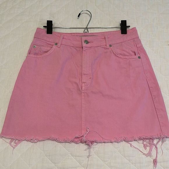NWOT Topshop Moto Bubblegum Pink Distressed Mini Skirt Size 6 - Picture 6 of 11